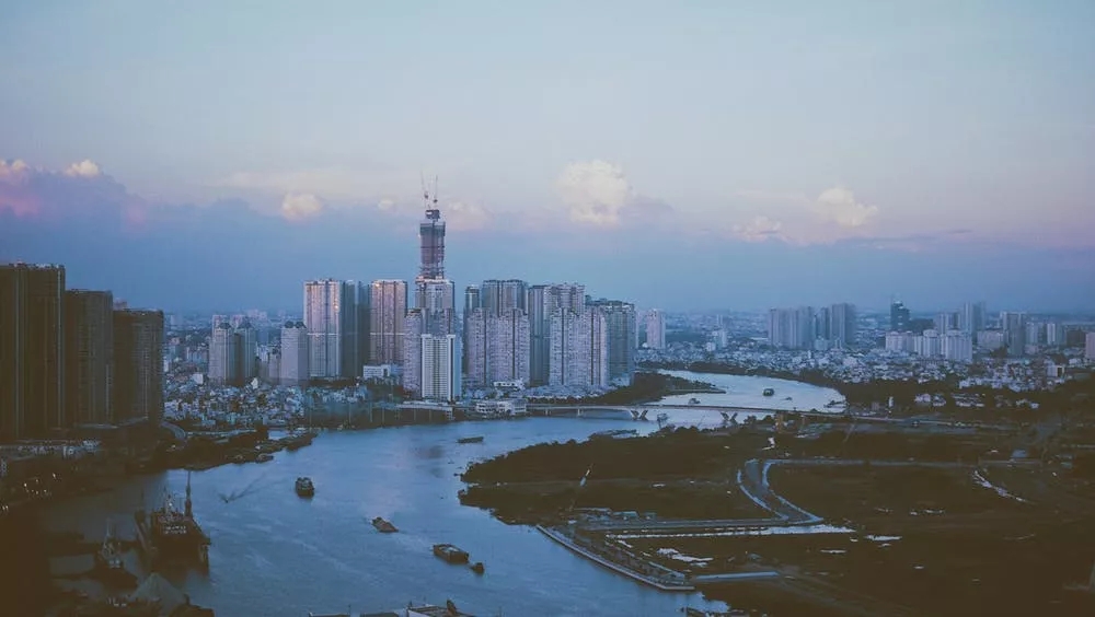 出口商非法转运来避开美国加征的关税 美已审查